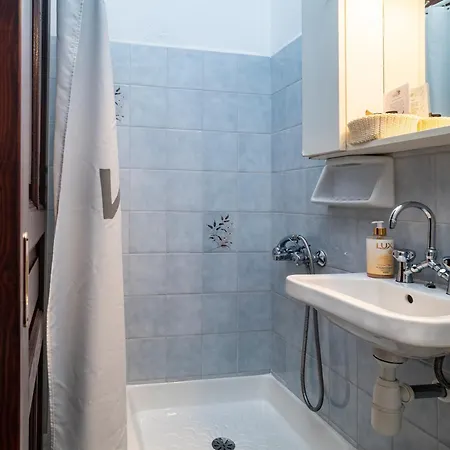 To Kalivi * خوريفتون