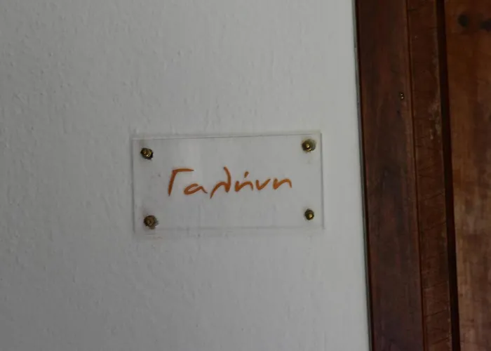 To Kalivi חורפטו